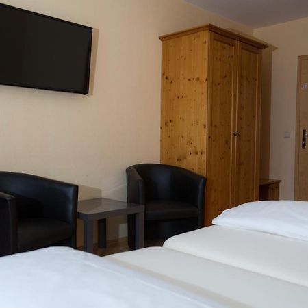 Alter Wirt Putzbrunn Hotell Eksteriør bilde
